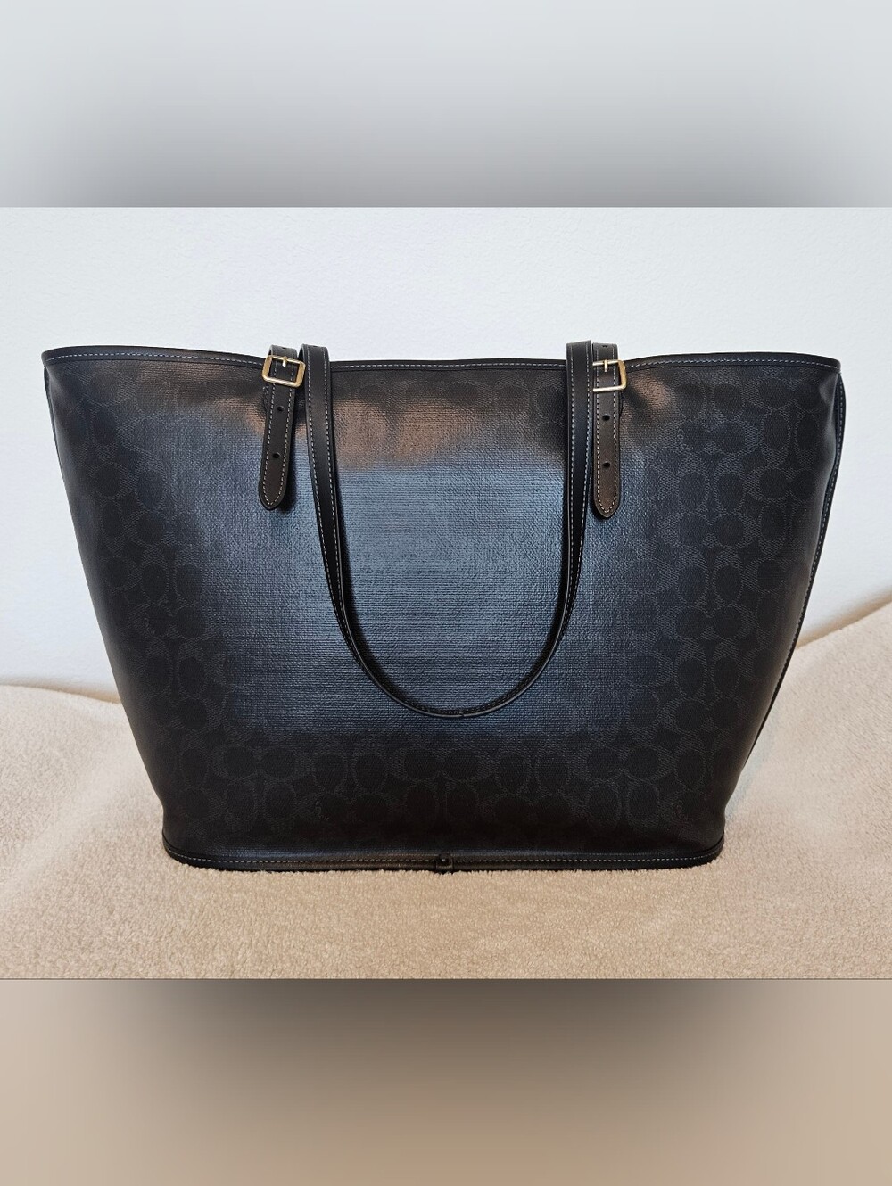 Coach Black Signature Canvas Leather Taxi Tote with Wristlet NWOT - Picture 4 of 15